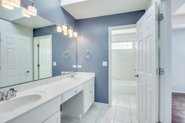 $1,190,000 | 1736 Robert Lane, Naperville, IL 60564