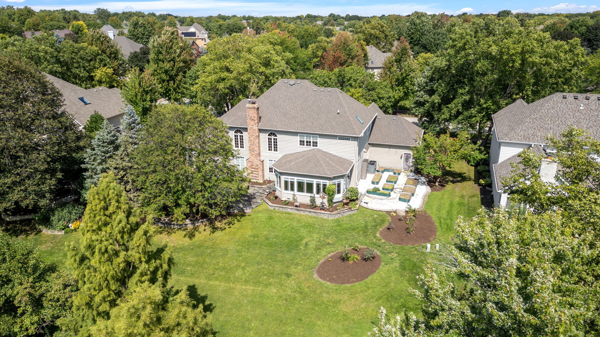 1736 Robert Lane Naperville, IL 60564 - Photo 63 of 69 an aerial view of a house