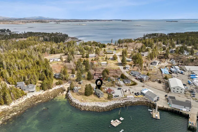 $1,500,000 | 8 Powder House Cove Road, South Thomaston, ME 04858