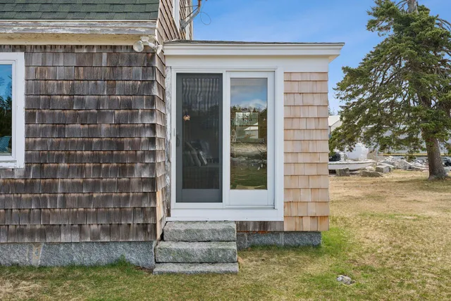 $1,500,000 | 8 Powder House Cove Road, South Thomaston, ME 04858