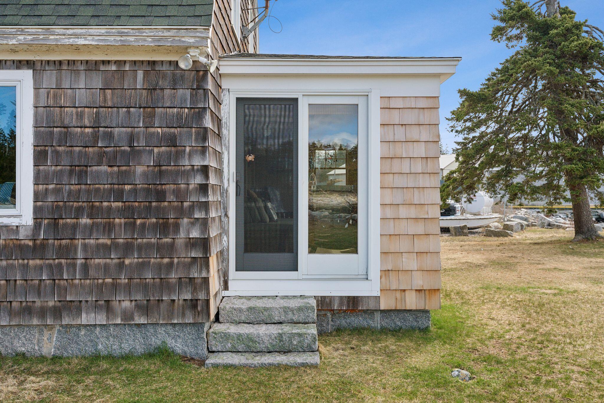 8 Powder House Cove Road South Thomaston, ME 04858 - Photo 16 of 50 Entry to Sunroom