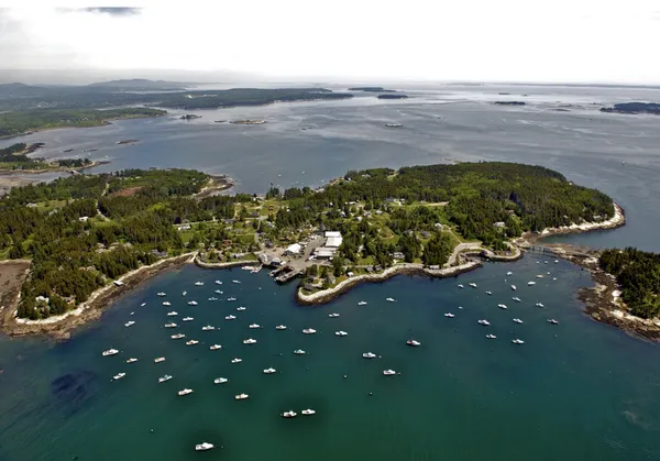 $1,300,000 | 8 Powder House Cove Road, South Thomaston, ME 04858