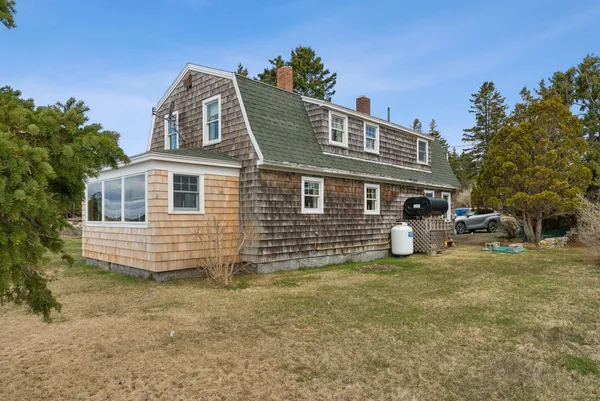 $1,300,000 | 8 Powder House Cove Road, South Thomaston, ME 04858