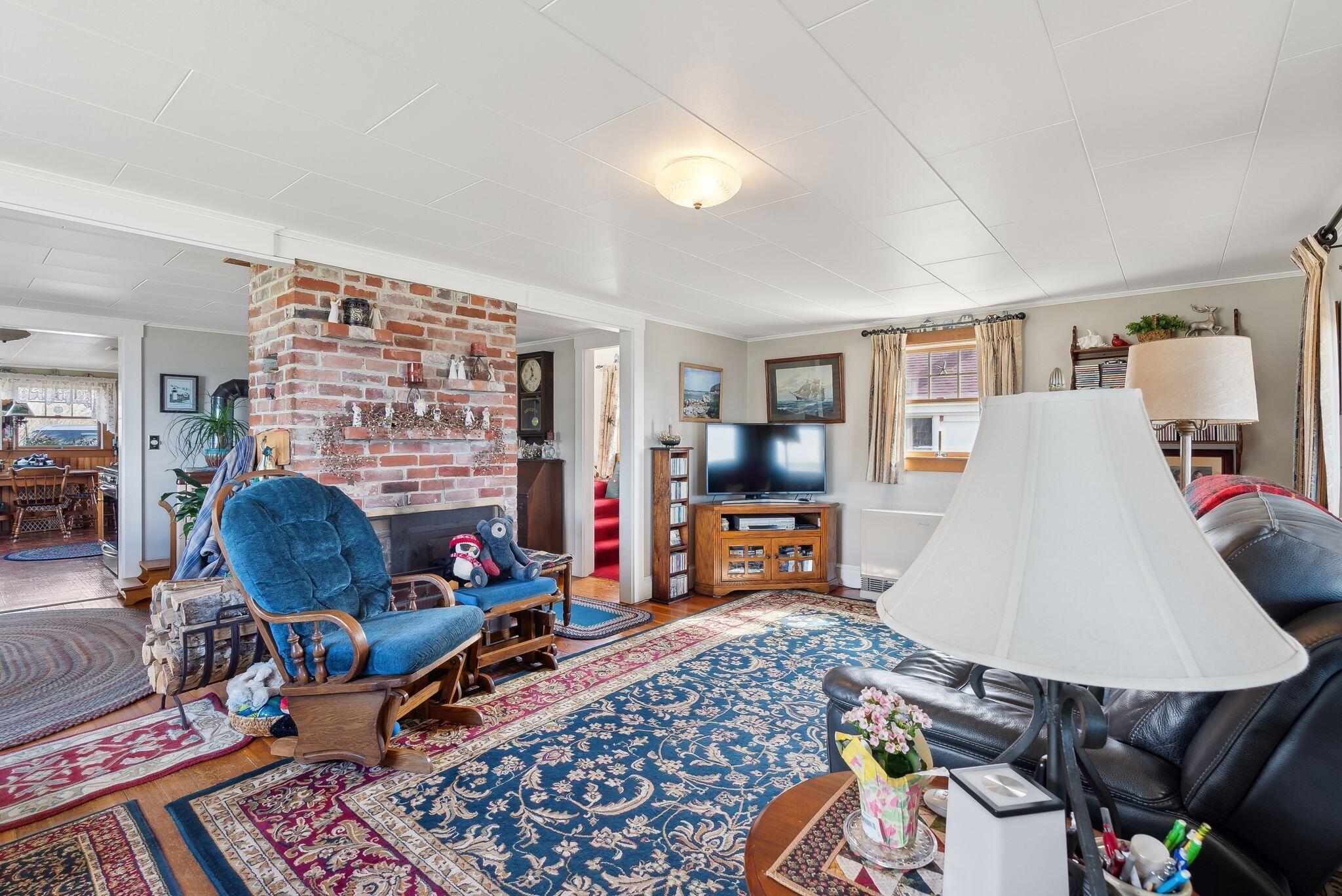 8 Powder House Cove Road South Thomaston, ME 04858 - Photo 37 of 48 Living Room