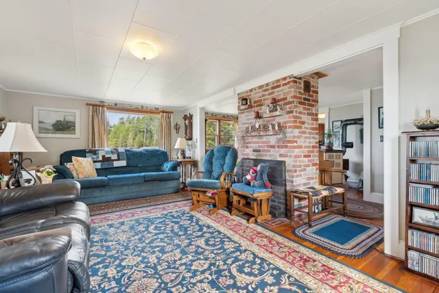 $1,500,000 | 8 Powder House Cove Road, South Thomaston, ME 04858