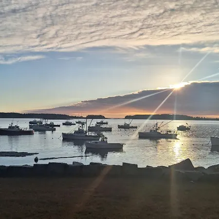 $1,300,000 | 8 Powder House Cove Road, South Thomaston, ME 04858