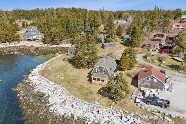 $1,500,000 | 8 Powder House Cove Road, South Thomaston, ME 04858