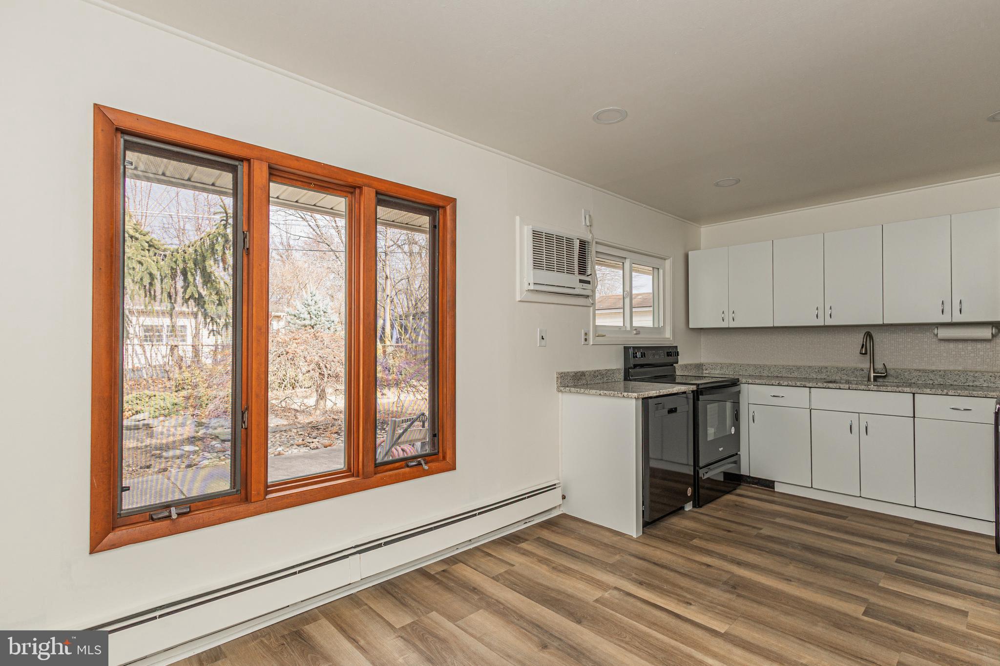 131 Hedge Road Levittown, PA 19056 - Photo 6 of 22