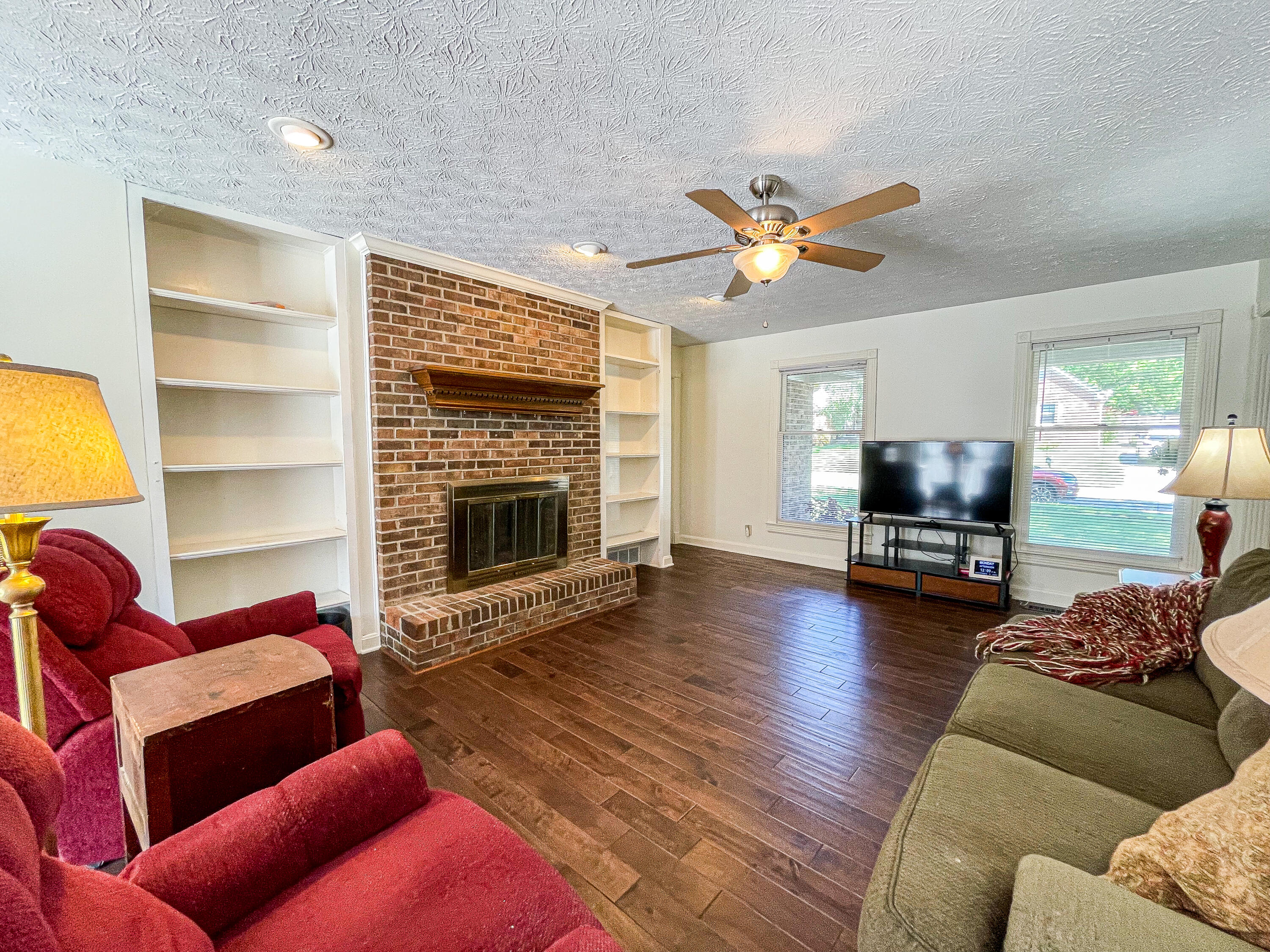 102 Spring Run Road Versailles, KY 40383 - Photo 3 of 21 1-5