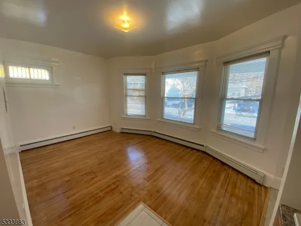 $1,500 | 29 High Street, Unit 1R, West Orange, NJ 07052