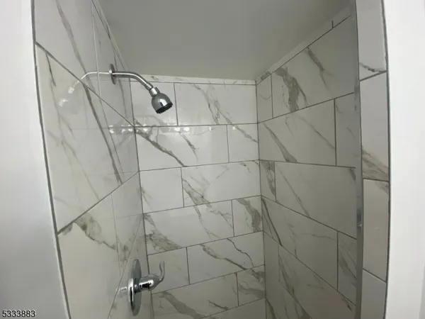 $1,500 | 29 High Street, Unit 1R, West Orange, NJ 07052