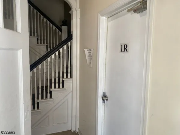 $1,500 | 29 High Street, Unit 1R, West Orange, NJ 07052