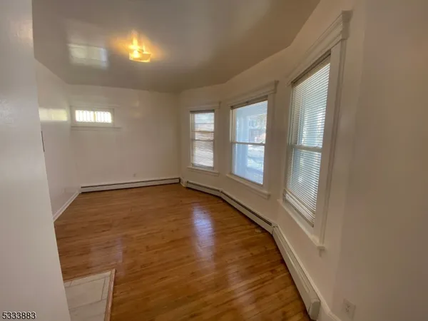 $1,500 | 29 High Street, Unit 1R, West Orange, NJ 07052