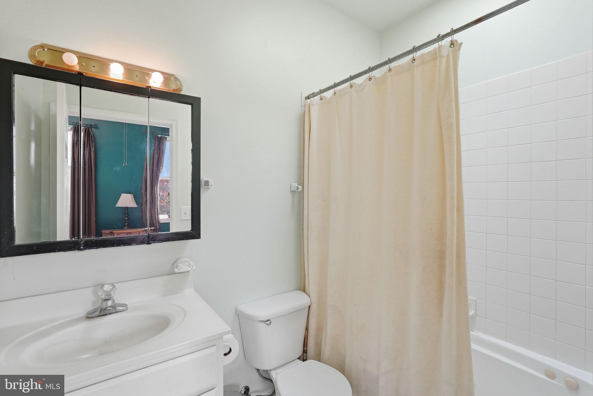2111 12th Street Northwest Washington, DC 20009 - Photo 15 of 24