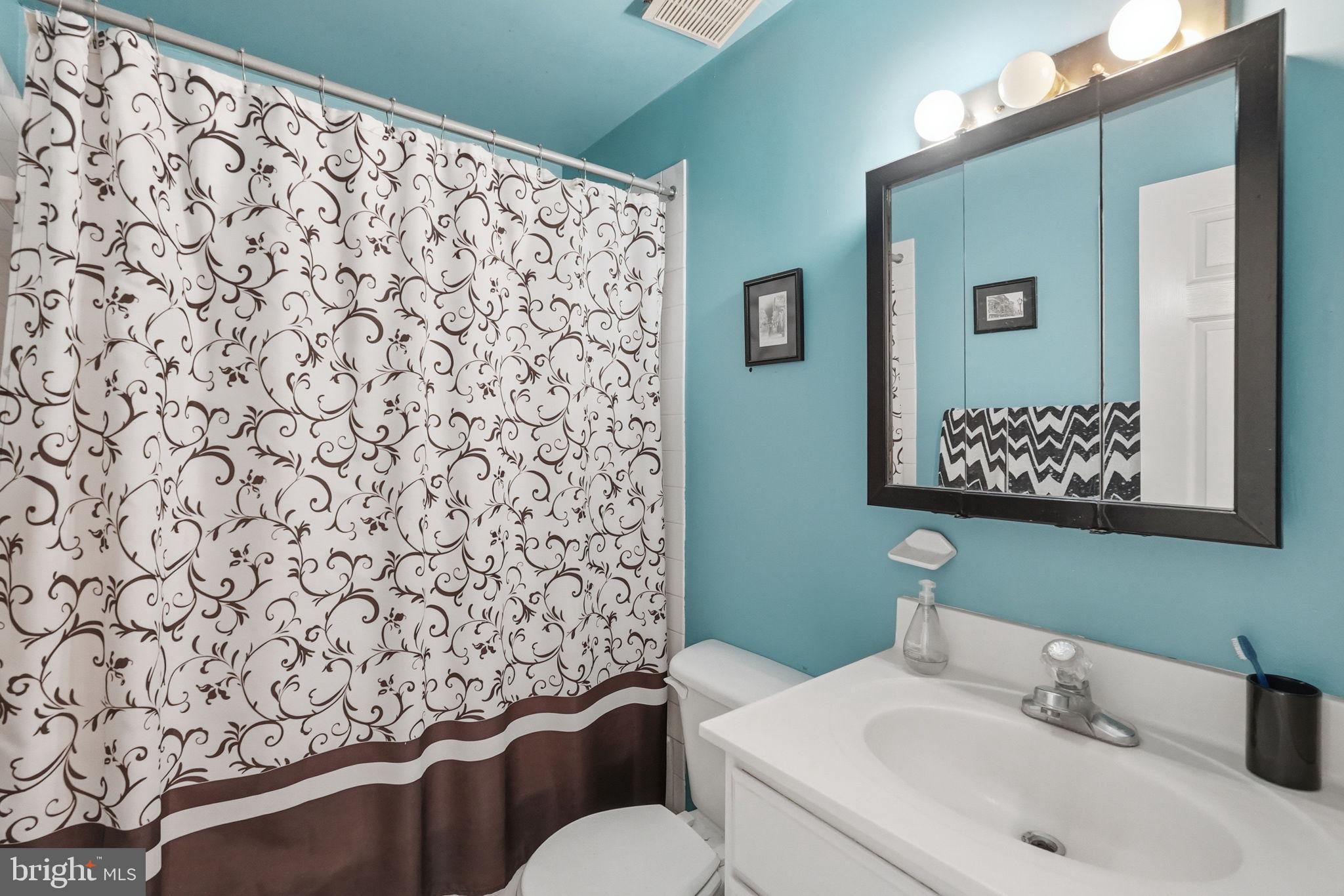 2111 12th Street Northwest Washington, DC 20009 - Photo 18 of 24