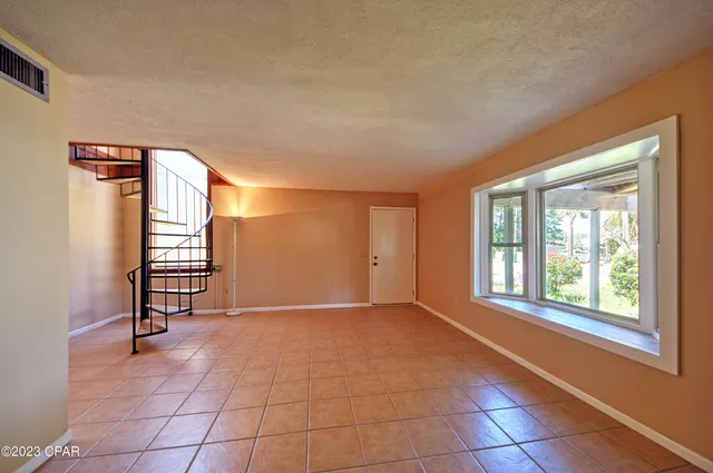 $2,500 | 7129 South Lagoon Drive, Panama City, FL 32408