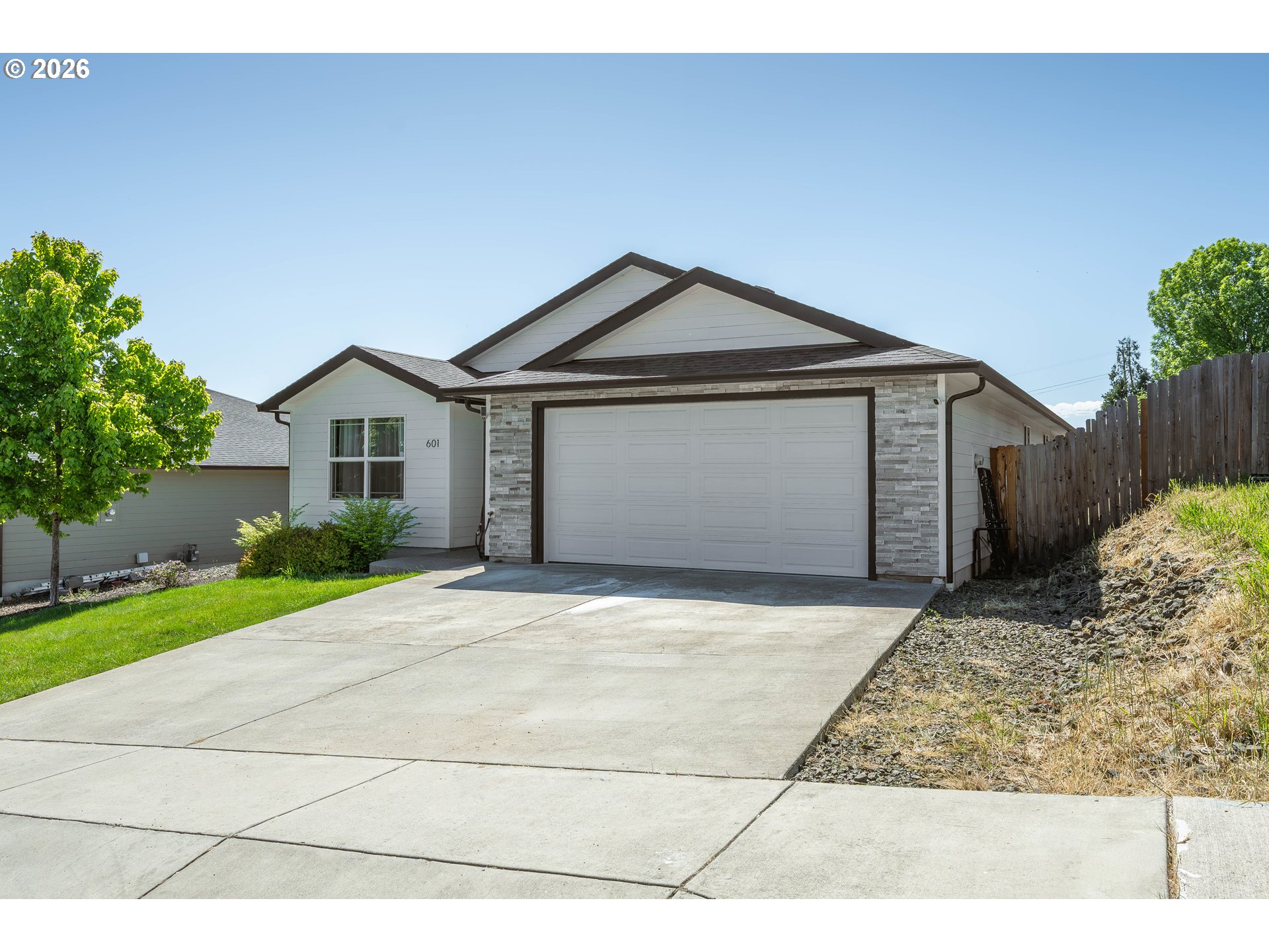 601 Southeast Rose Ridge Drive Winston, OR 97496 - Photo 3 of 40