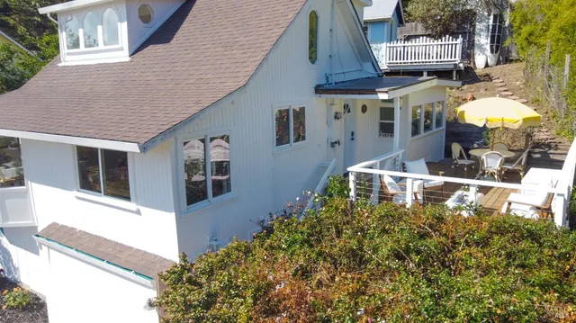 $1,100,000 | 9500 El Camino, Jenner, CA 95450