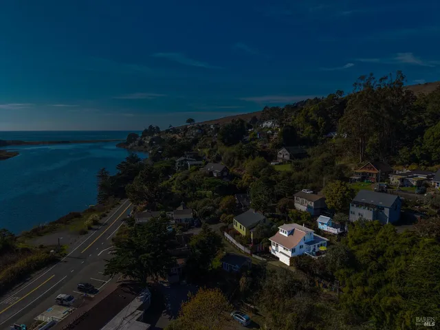 $1,100,000 | 9500 El Camino, Jenner, CA 95450