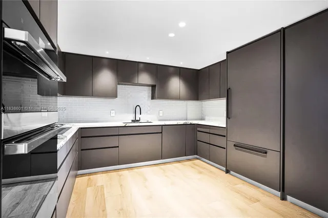 $1,700,000 | 9111 East Bay Harbor Drive, Unit PHD, Bay Harbor Islands, FL 33154