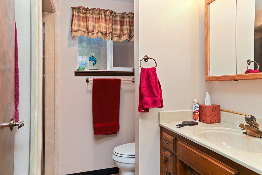 775 Trollview Road Grants Pass, OR 97527 - Photo 15 of 47 14