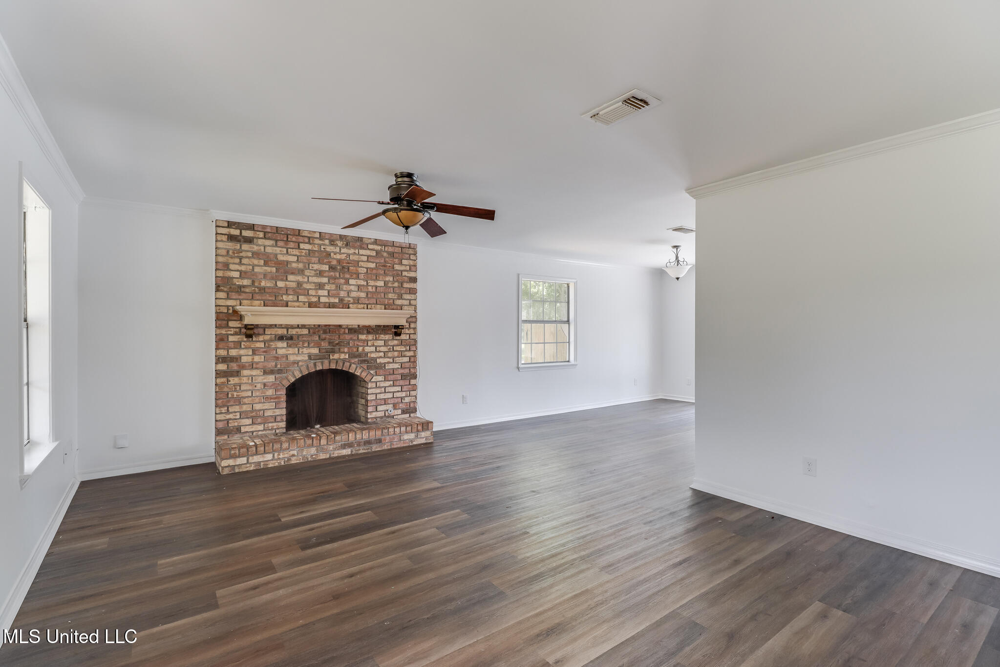 18059 Commission Road Long Beach, MS 39560 - Photo 4 of 30 IMG_6237