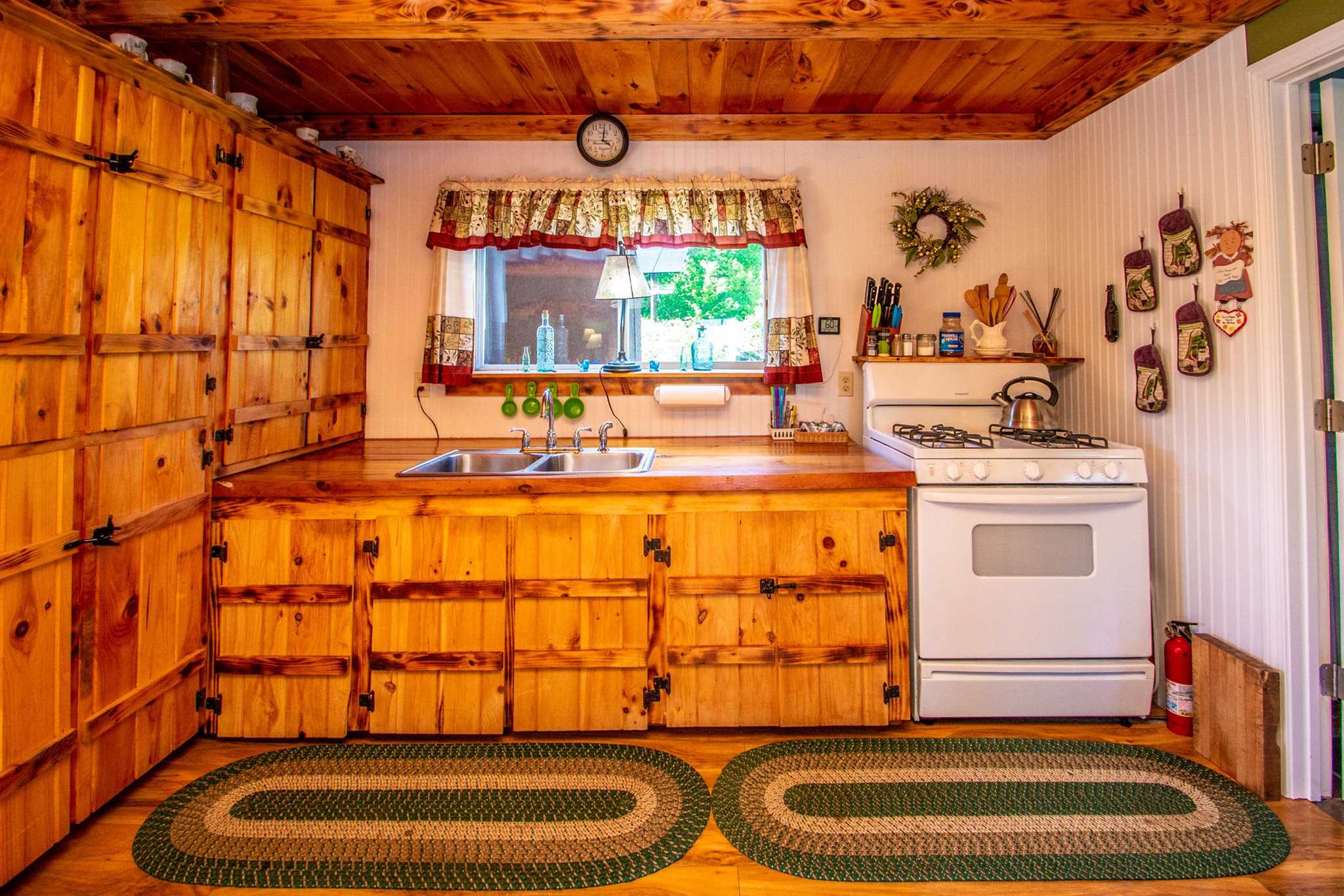 2691 Pond Hill Road Lunenburg, VT 05906 - Photo 12 of 40