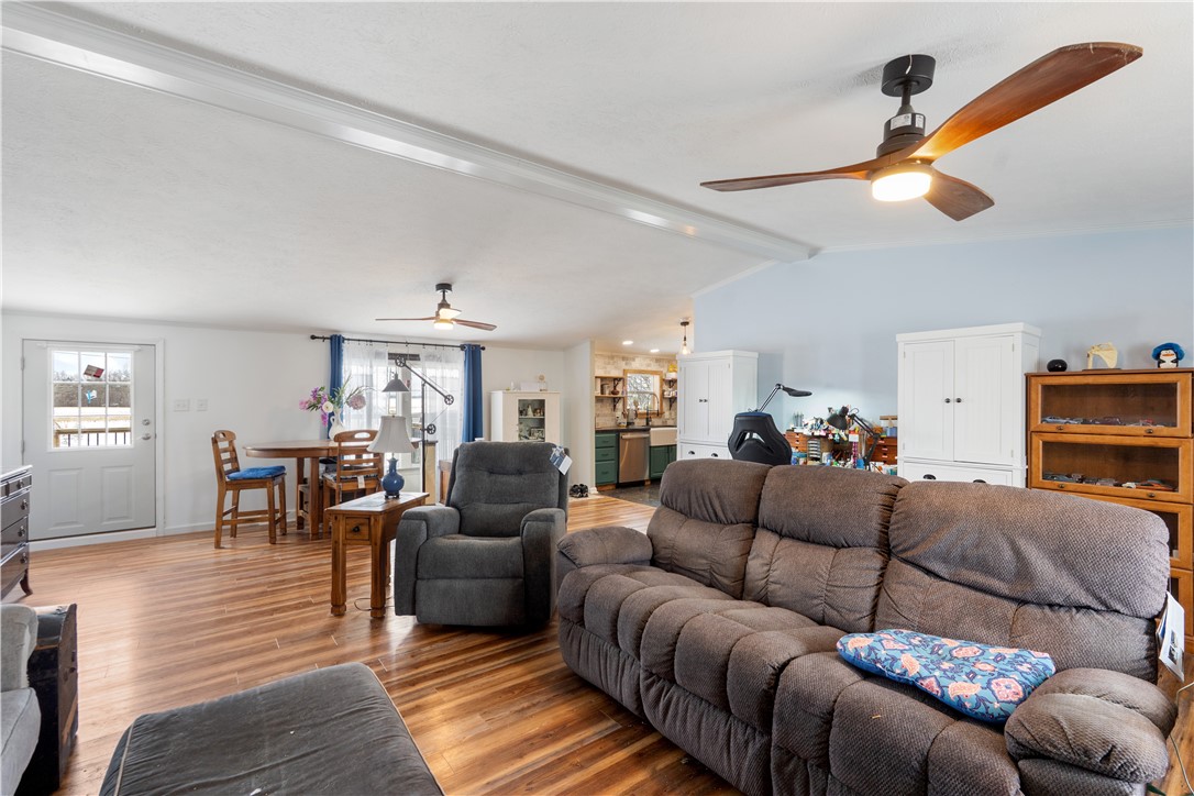 9065 Rogers Road Sparta, NY 14437 - Photo 4 of 49