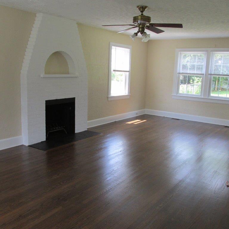 5240 Hawthorne Road Northwest Roanoke, VA 24012 - Photo 7 of 33 IMG_1465