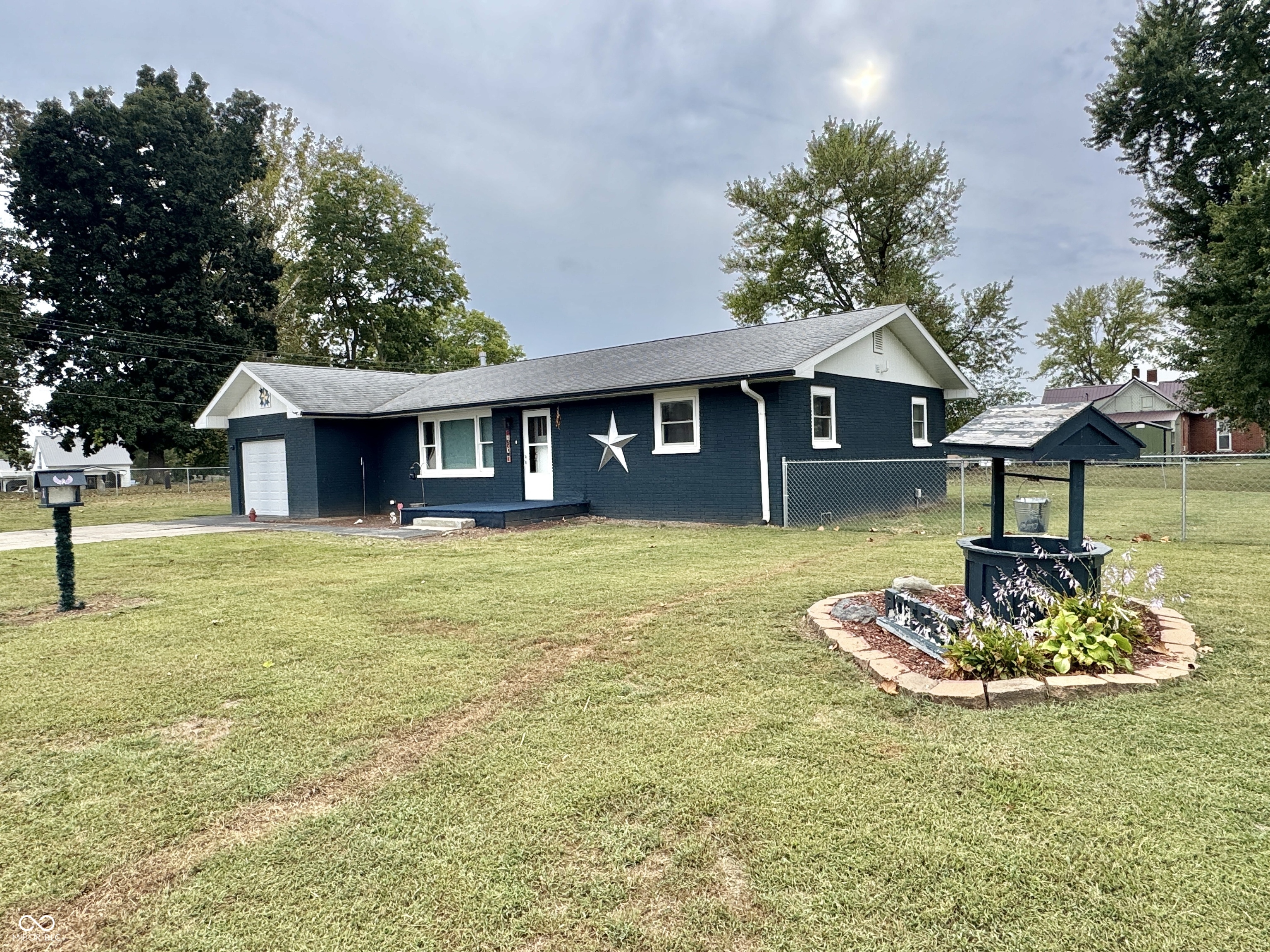 729 Monroe Street Montezuma, IN 47862 - Photo 4 of 17