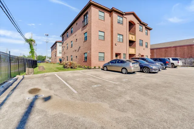 a car parked in front of a building