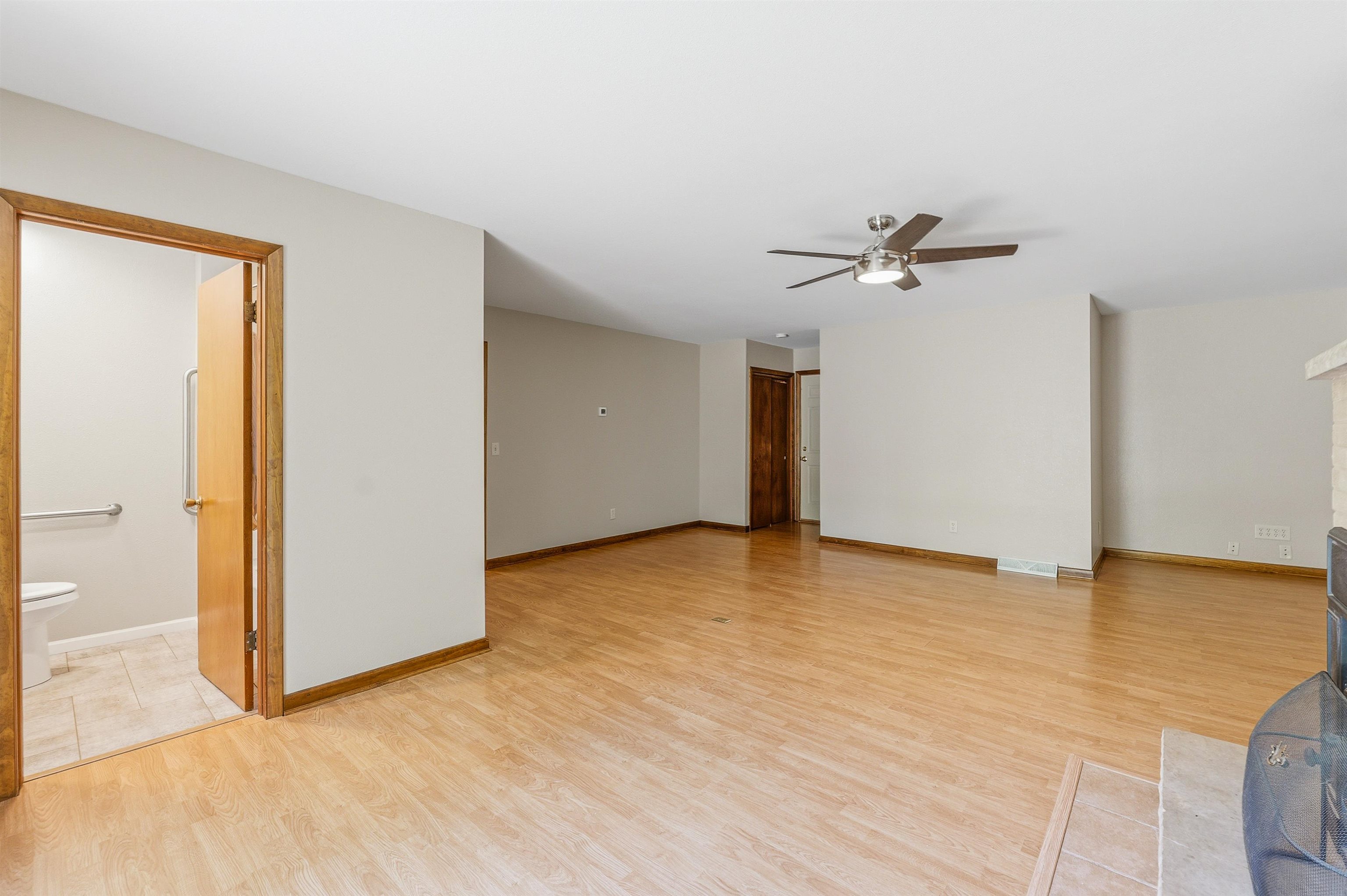 W6878 Riverbend Road Fond du Lac, WI 54937 - Photo 15 of 37