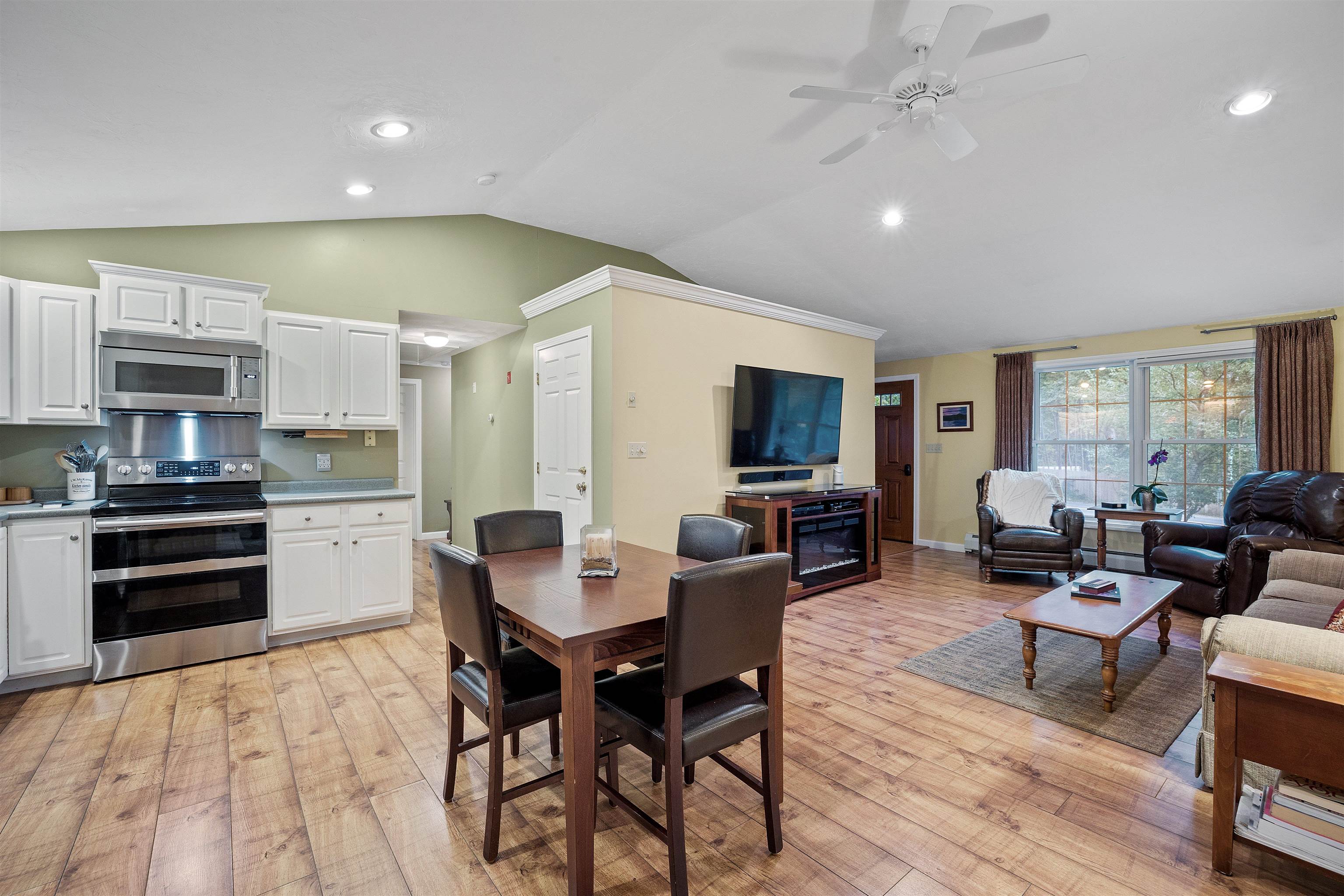 85 Forest Road Wolfeboro, NH 03894 - Photo 10 of 38 Gallery Image 10
