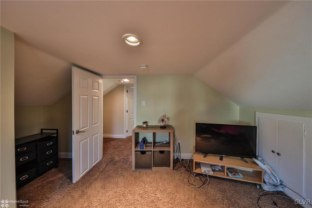 622 Hahn Road Nazareth, PA 18064 - Photo 33 of 37
