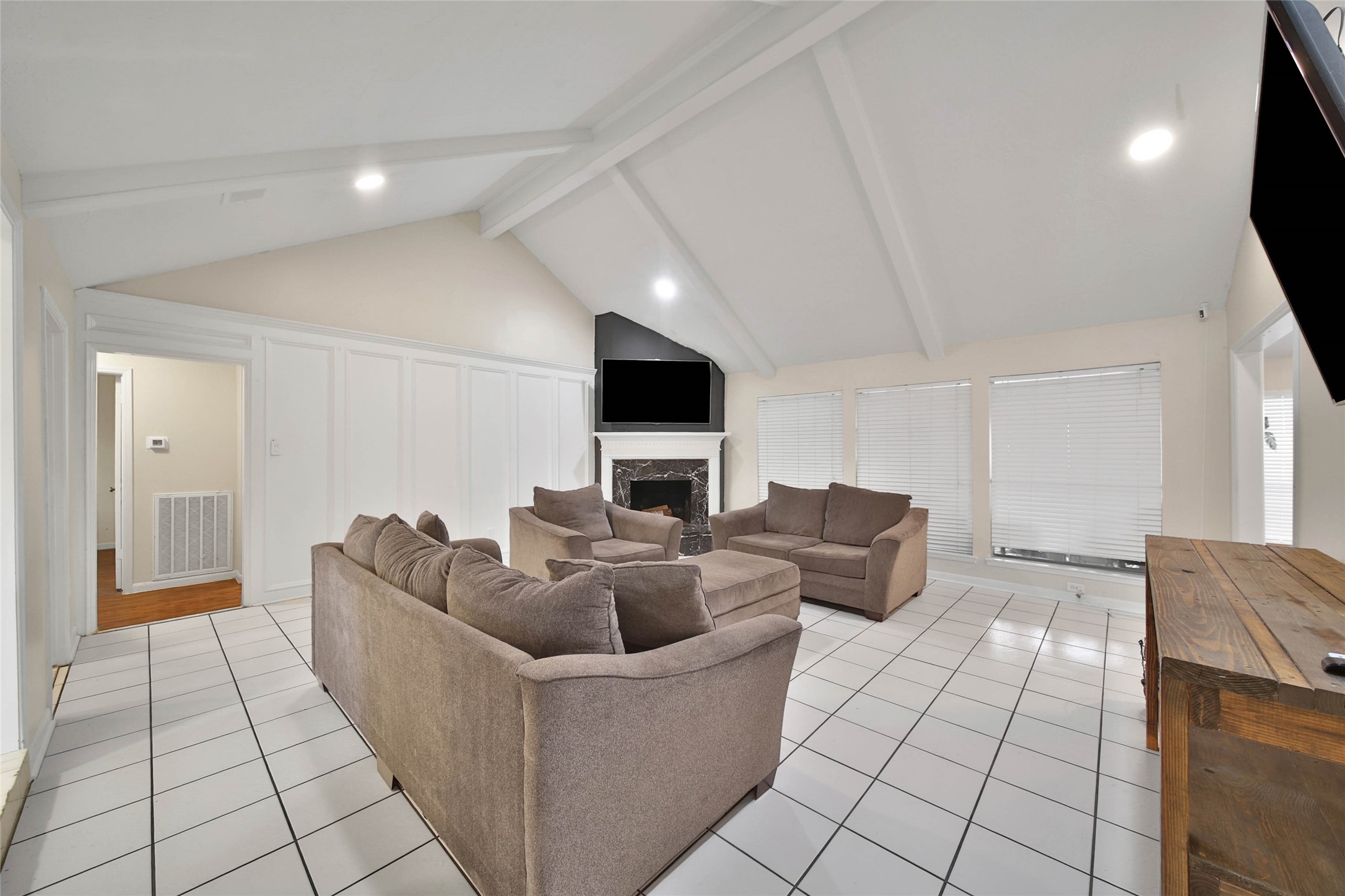 15319 Rio Plaza Drive Houston, TX 77083 - Photo 9 of 26 Third view of the living area.