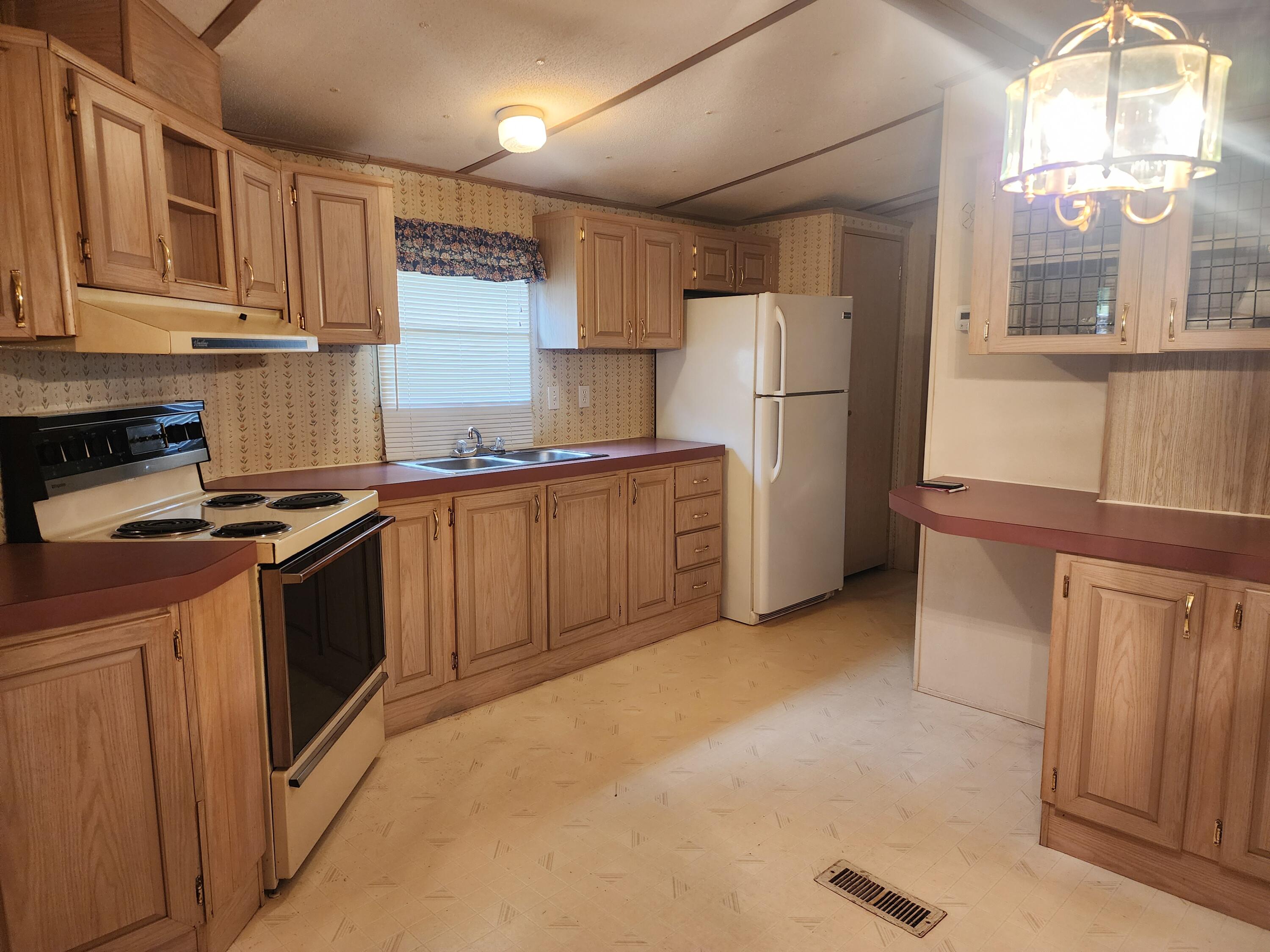 696 Double Branch Road Rocky Mount, VA 24151 - Photo 11 of 34 Kitchen