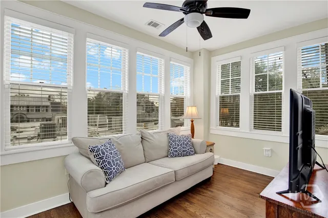 $2,200 | 309 East 34th Street, Unit 2, Savannah, GA 31401