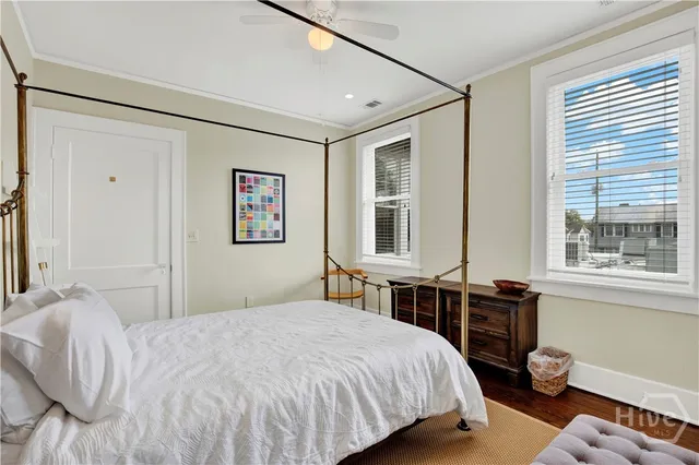 $2,200 | 309 East 34th Street, Unit 2, Savannah, GA 31401