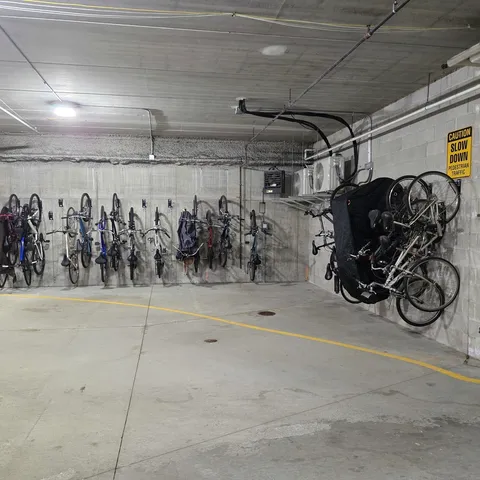 $594,900 | 170 North Northwest Highway, Unit 410, Park Ridge, IL 60068