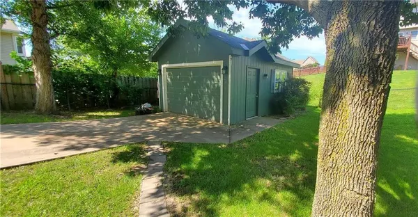 $393,000 | 4206 North 110th Terrace, Kansas City, KS 66109