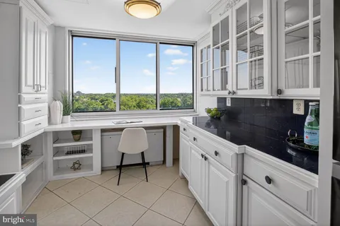 $500,000 | 10500 Rockville Pike, Unit 1624, Rockville, MD 20852