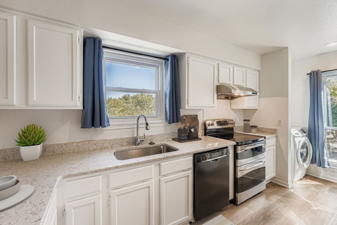 2450 Wickersham Lane, Unit 604 Austin, TX 78741 - Photo 7 of 22