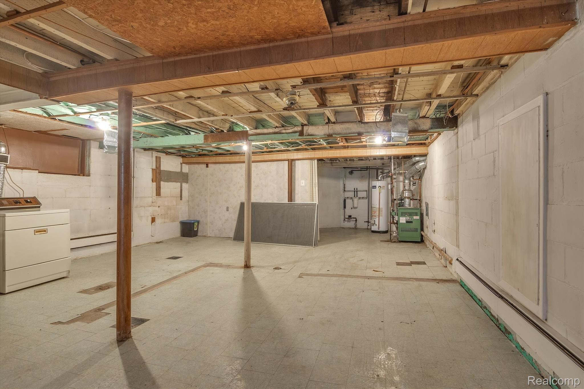 25010 Graham Road Redford, MI 48239 - Photo 21 of 27 Unfinished basement with washer and dryer and second full bathroom