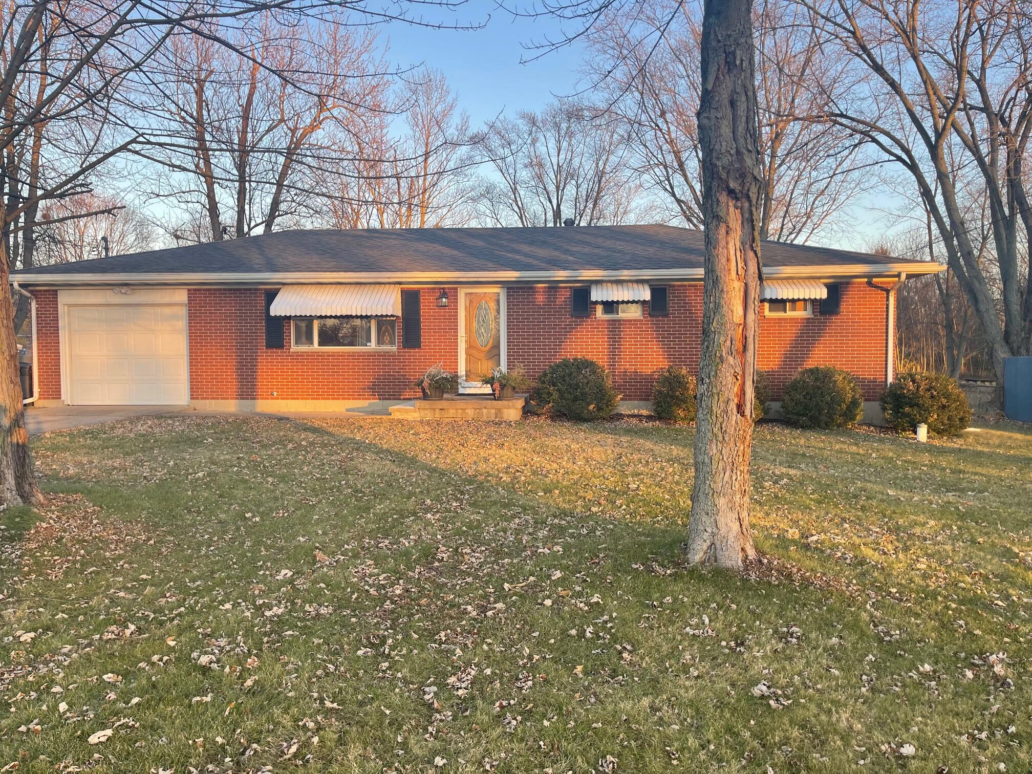 2220 South Burnett Road Springfield, OH 45505 - Photo 2 of 47