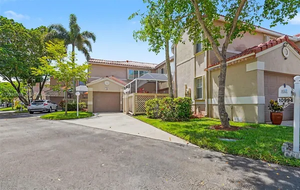 $3,300 | 10994 Neptune Drive, Unit 10994, Cooper City, FL 33026