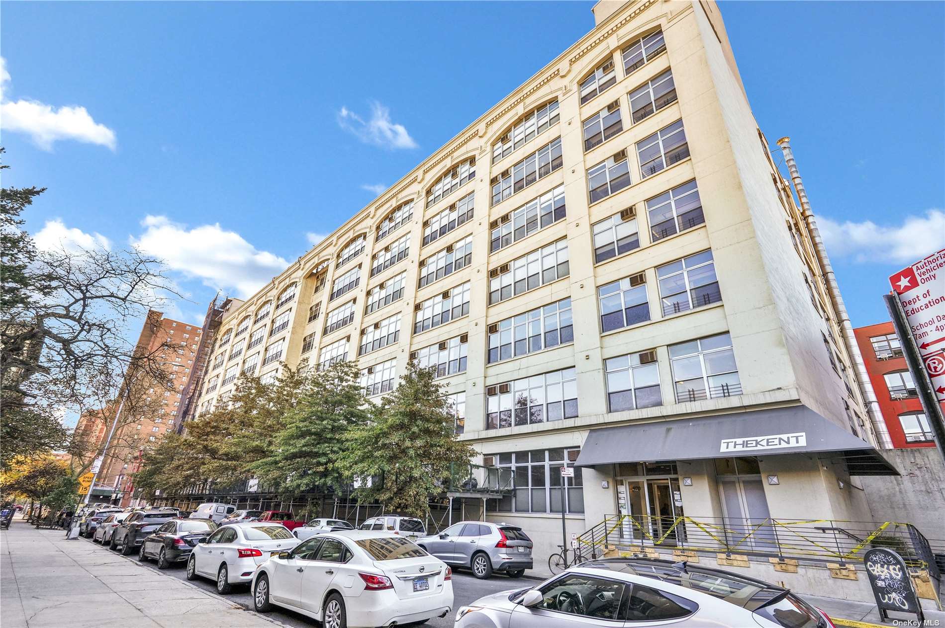 940 Kent Ave #3R, Brooklyn, NY 11205