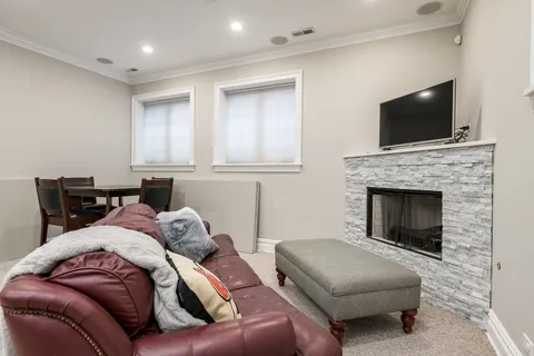 $2,000,000 | 1633 North Wolcott Avenue, Chicago, IL 60622