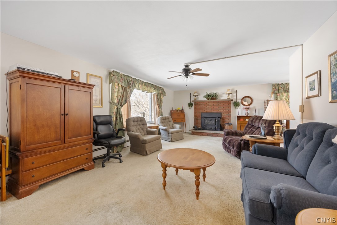 8922 Eddy Road Sullivan, NY 13032 - Photo 9 of 26 Living Room