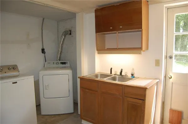 $1,195 | 649 Kenilworth Circle, Unit BSMT, Stone Mountain, GA 30083