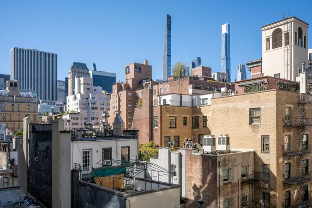 $1,195,000 | 650 Park Avenue, Unit 9A | Lenox Hill